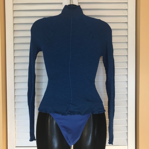 Waffle Knit Turtleneck Top- Rich Colour! EUC 2/$25 - Picture 4 of 11